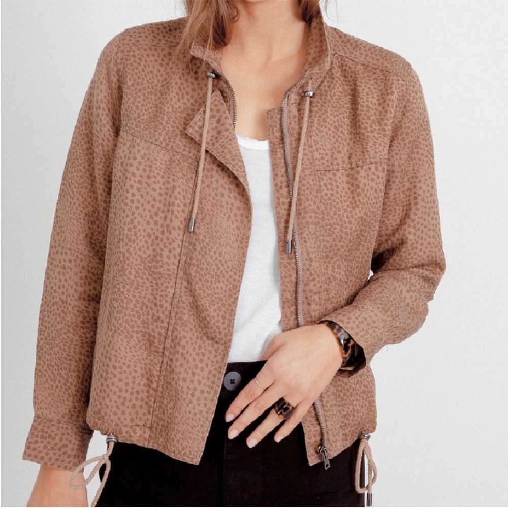 Like New Rails Tennessee Jacket Tawny
Spots Size Large